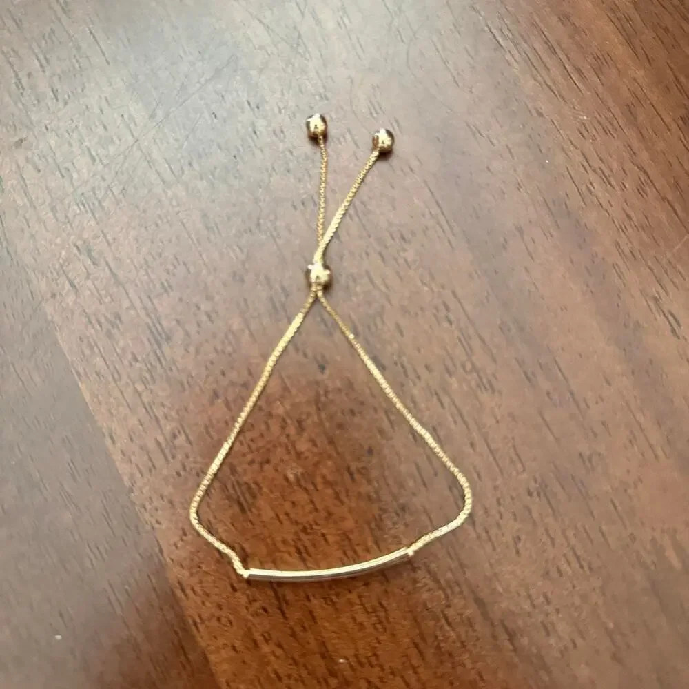 Cinching Gold Bar Bracelet